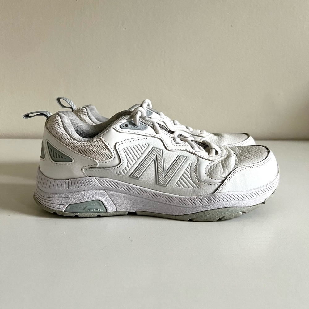 New Balance WX857V3 White and Grey Sneakers - size 8 - 2E width